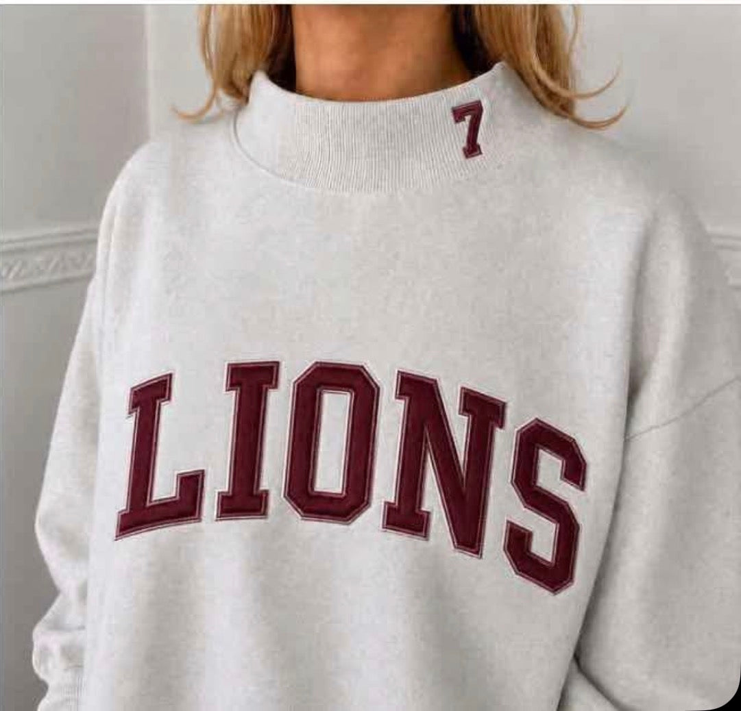 Lions embroidered mockneck