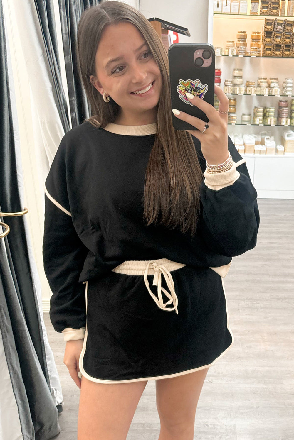 Color Contrast Loose Pullover and Lace-up Waist Skort Set
